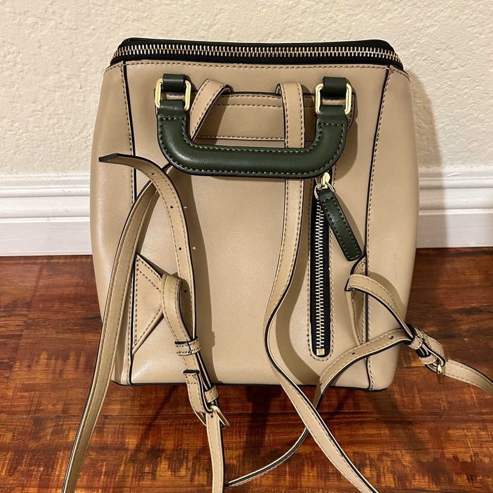 Small leather backpack - Picture 6 of 7